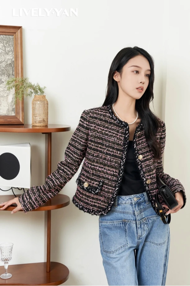 LIVELY YAN 俪妍 LY42241 小香风短外套