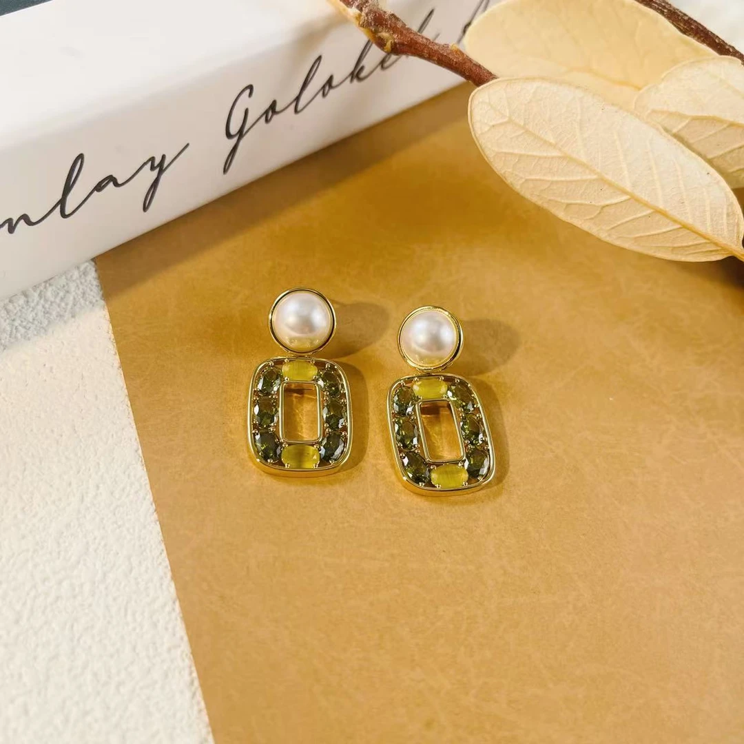 铜合金合成锆石耳饰 铜合金合成立方氧化锆春日物语轻奢耳环N440