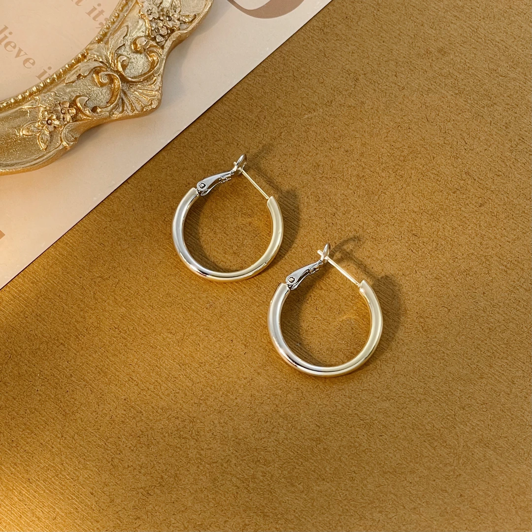 在水伊芳耳环B689简约时尚百搭铜合金