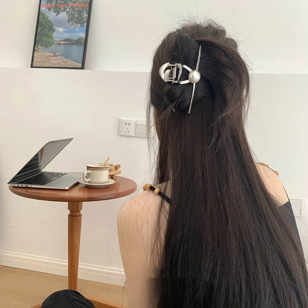 合金发饰品松弛感小众高级银色大号抓夹后脑勺丸子头盘发发夹女潮