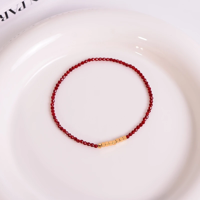 钛钢手链 复古气质叠戴红色小方糖手链女轻奢高级感手环不褪色