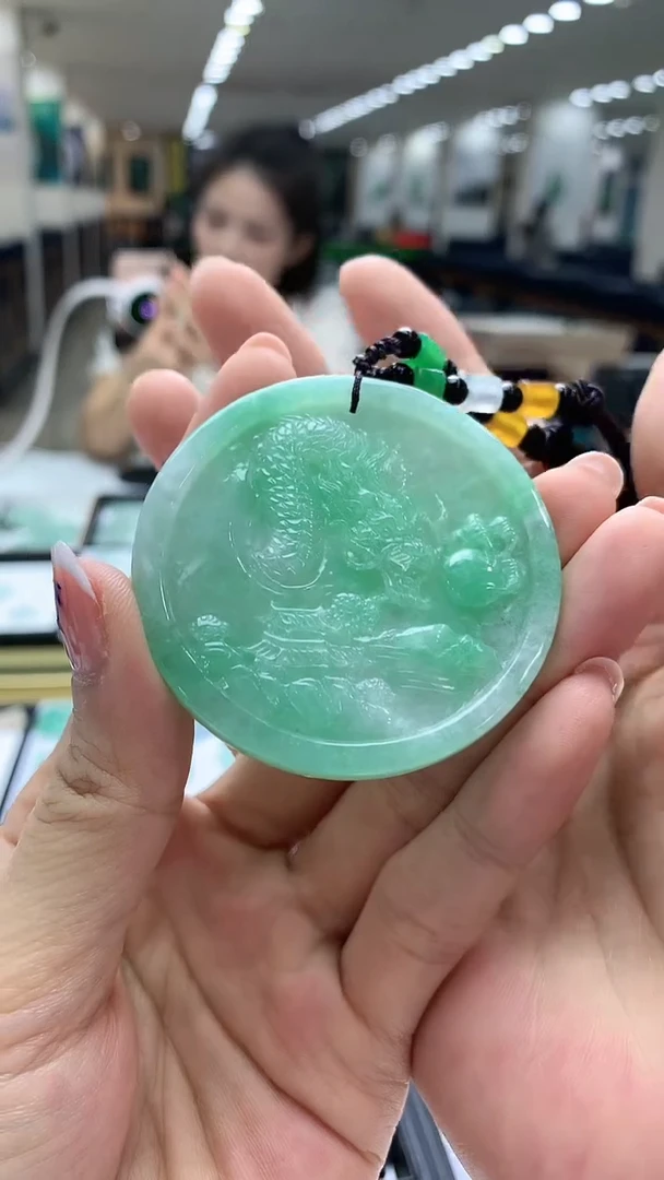 【闪购商品】翡翠颈饰未镶嵌孤品