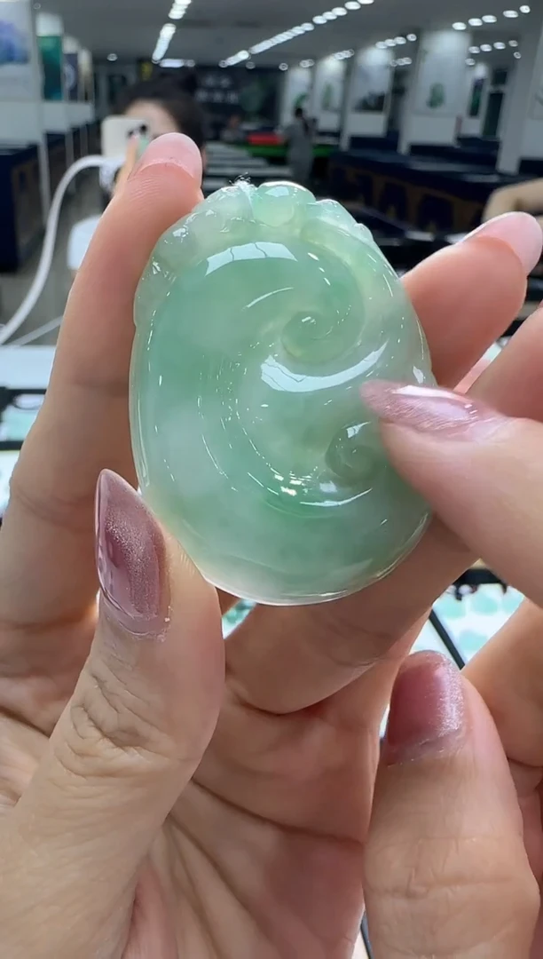 【闪购商品】翡翠颈饰未镶嵌孤品