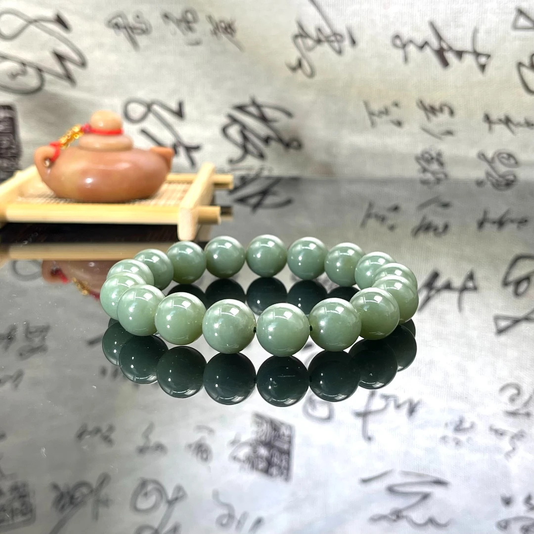 【新疆和田玉老郑】和田玉手串 约12mm(多样性发)