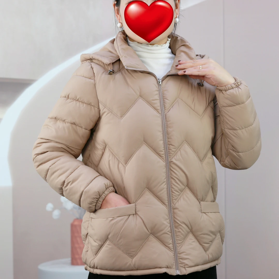 2023年冬季新款连帽加厚棉服中老年短款百搭洋气时尚外套大码女士