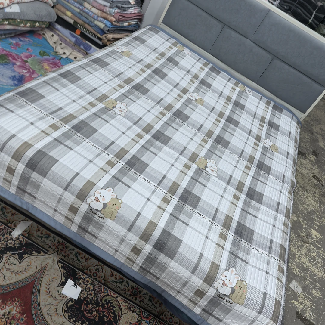 莫小柔床盖（小兔方格）2米✕2.3米