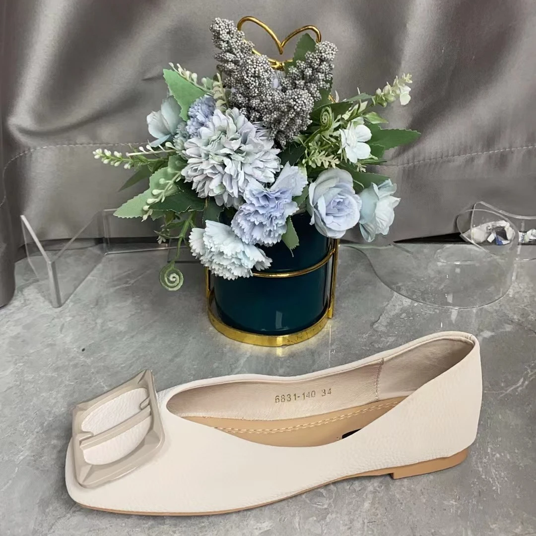 160方扣平底圆头软皮休闲小香风单鞋女