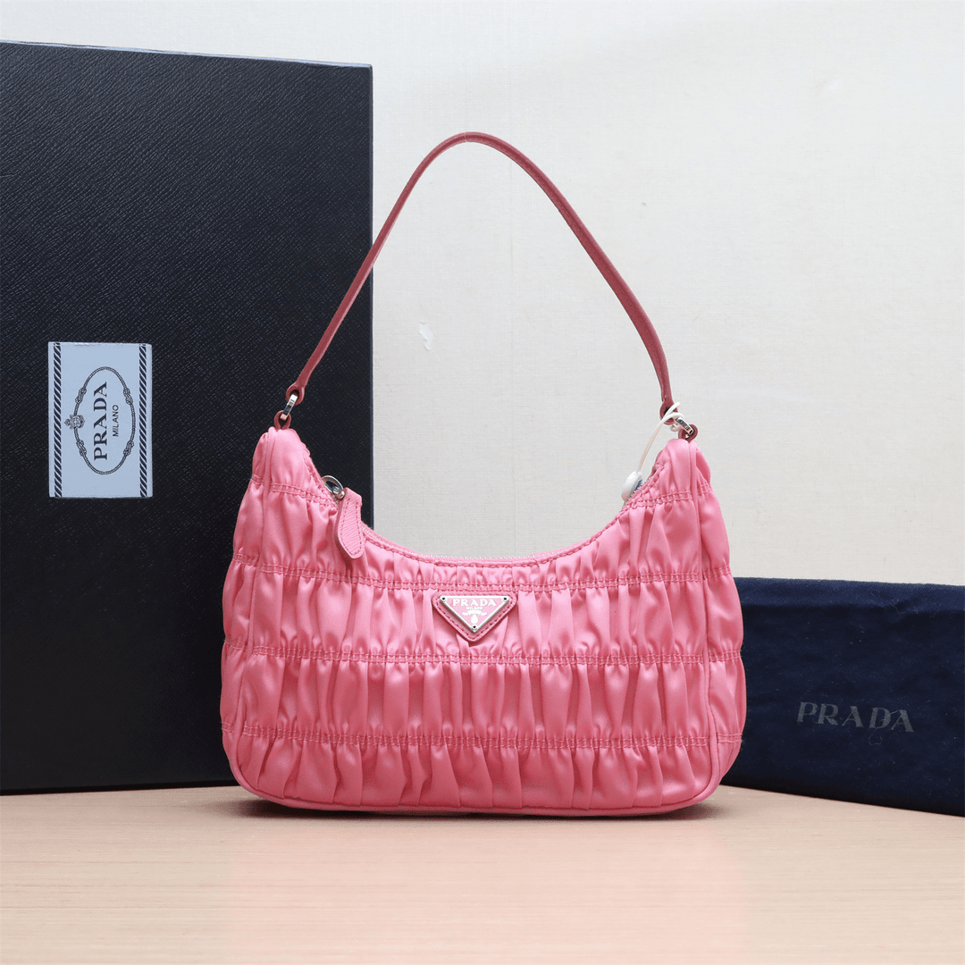 95新 Prada/普拉达 小花姑姑P224930307Hobo 腋下包 褶皱 粉色