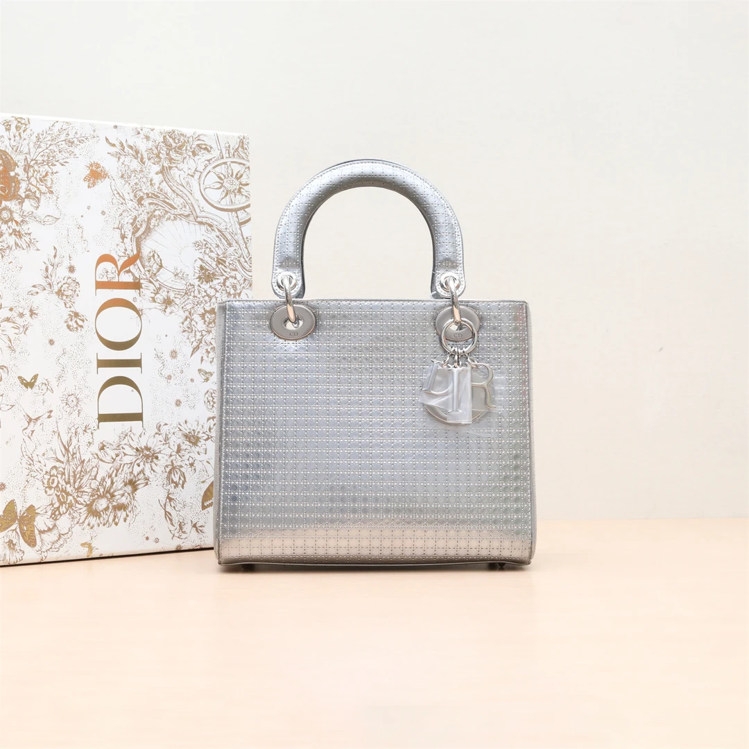 95新 DIOR/迪奥 小花双双 P224727406 戴妃包 五格 镂空 漆皮