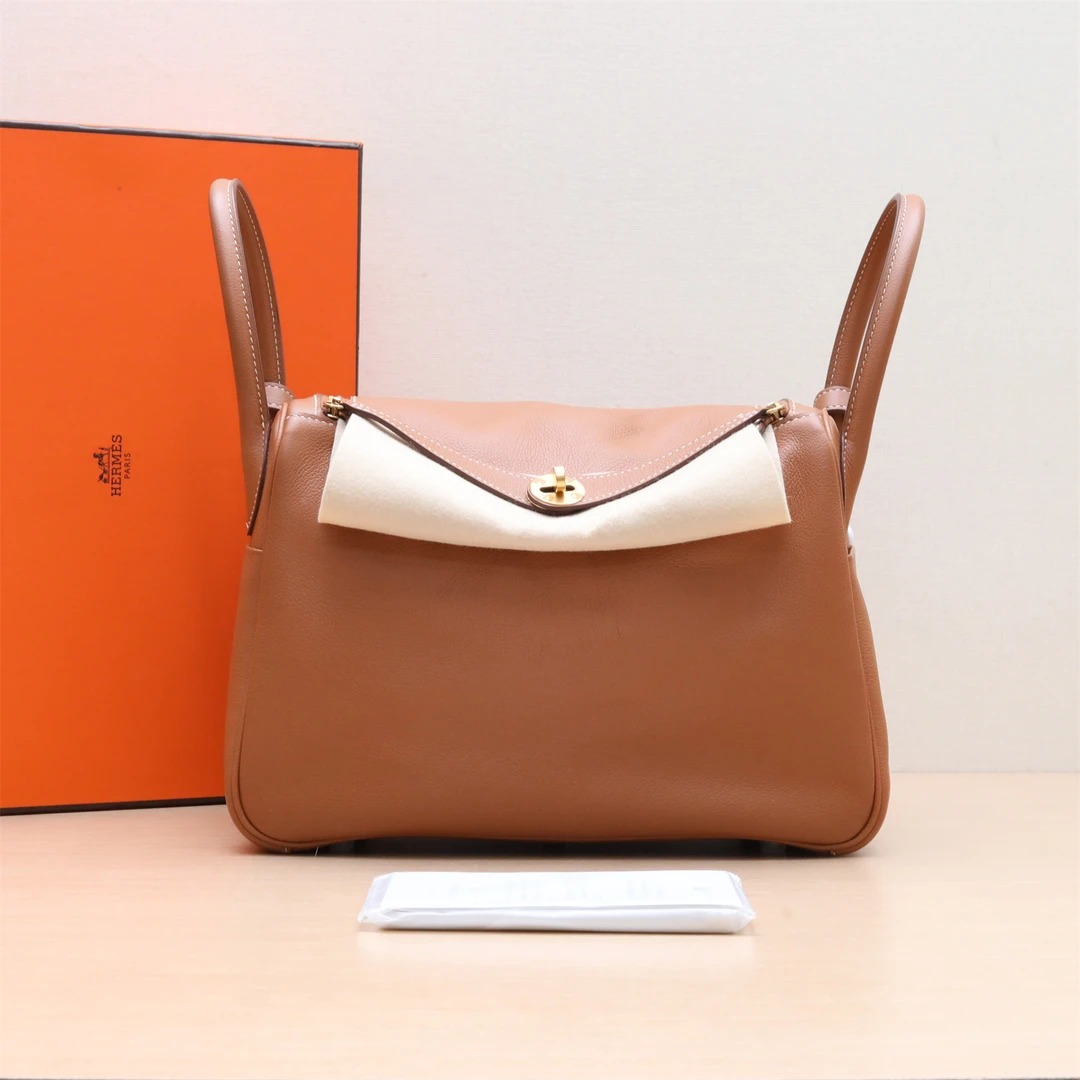 99新 Hermes/爱马仕 黑黑精选 P234143383Lindy 30 单肩包