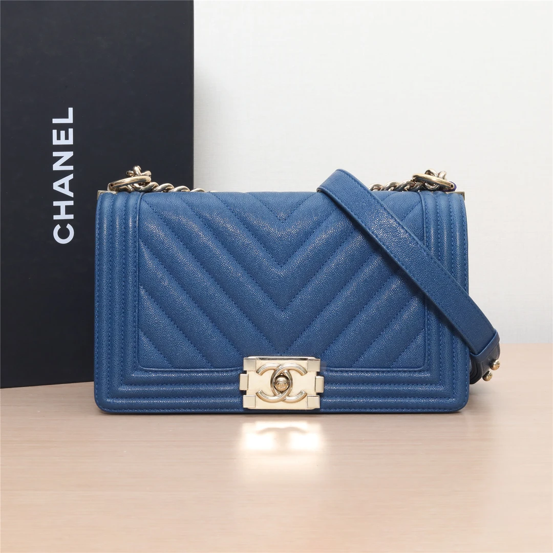 95新 Chanel/香奈儿 活动双双 294175 Leboy 中号 蓝色 V纹 27开