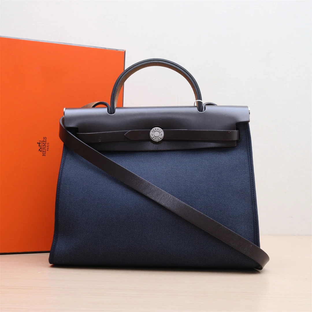 99新 Hermes/爱马仕 小花双双 P224187514 Herbag 31 午夜蓝X刻包