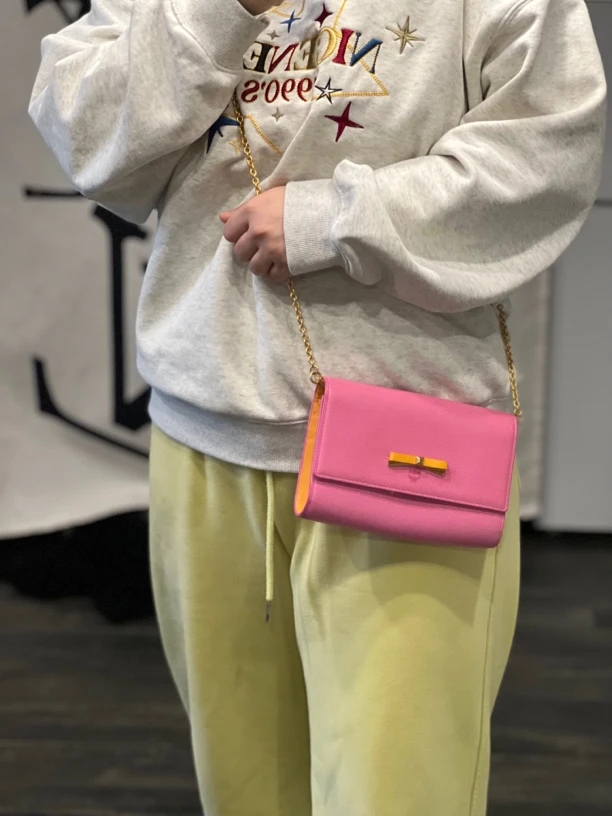 95新 MCM 粉色蝴蝶结/链条包/可爱小方包