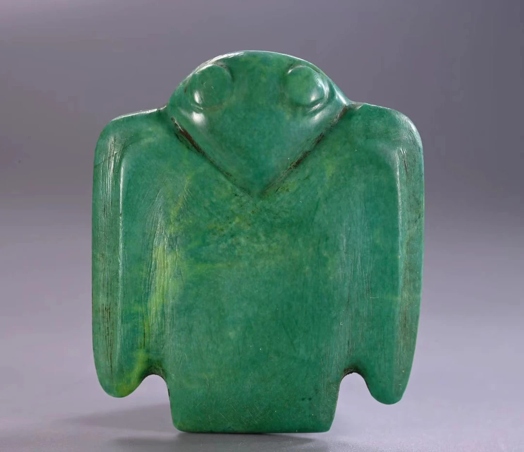 北方红山文化时期风格鸮鸟