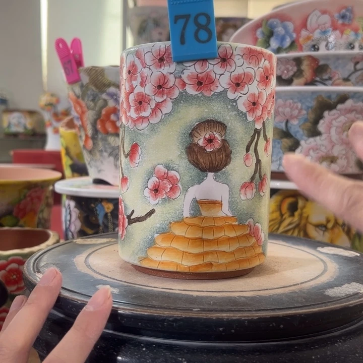 景德镇市昌江区手绘花盆