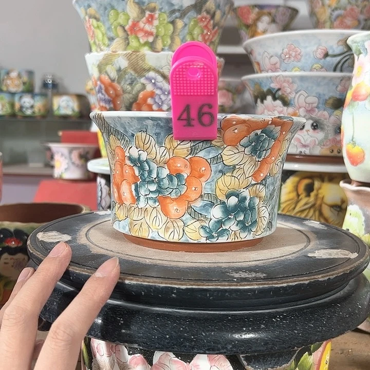 景德镇市昌江区手绘花盆