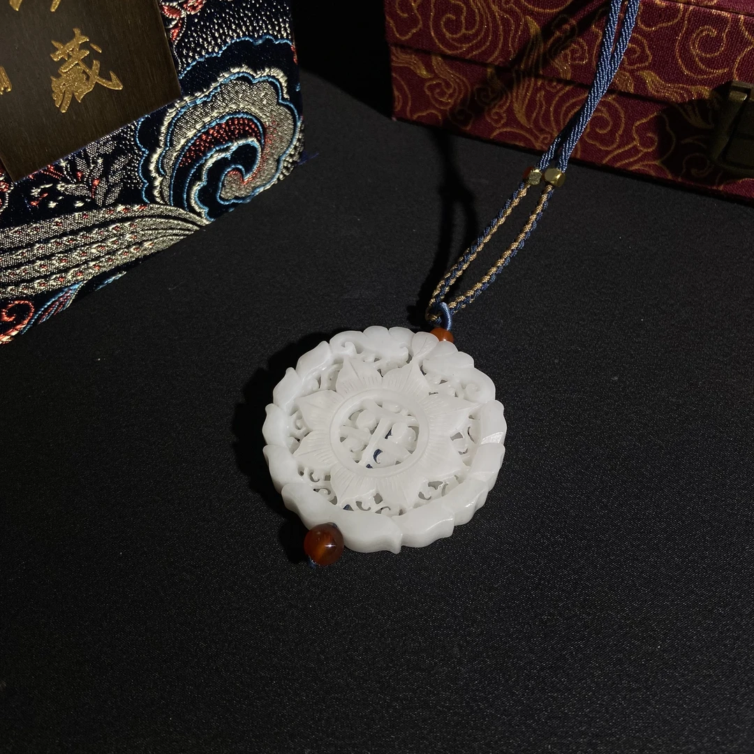 【618大促】8.30香港王老板-和田玉吊坠u52