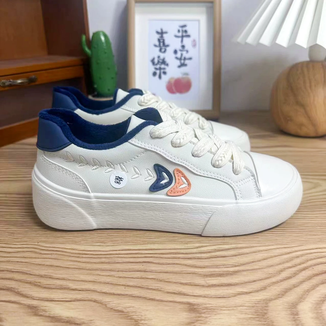 L-2188 米兰 加绒休闲板鞋女港风复古小白鞋小众设计女鞋