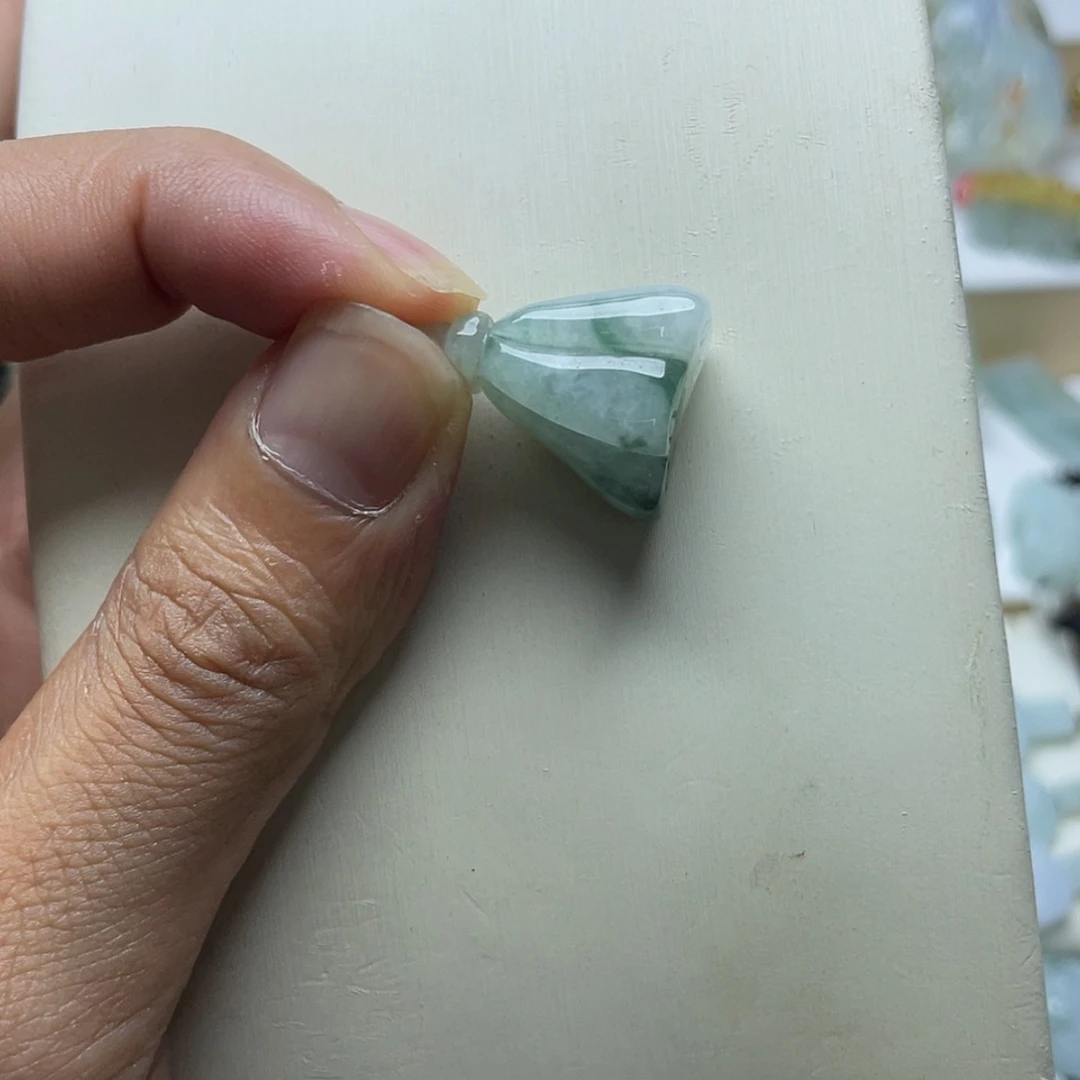 【闪购商品】翡翠颈饰未镶嵌翡翠
