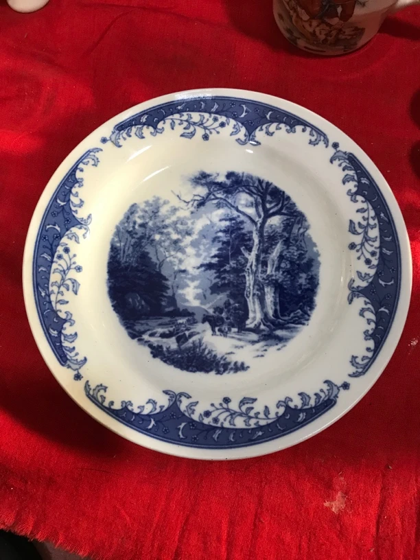 中国磁州窑釉下彩翡翠青花瓷盘，直径18厘米