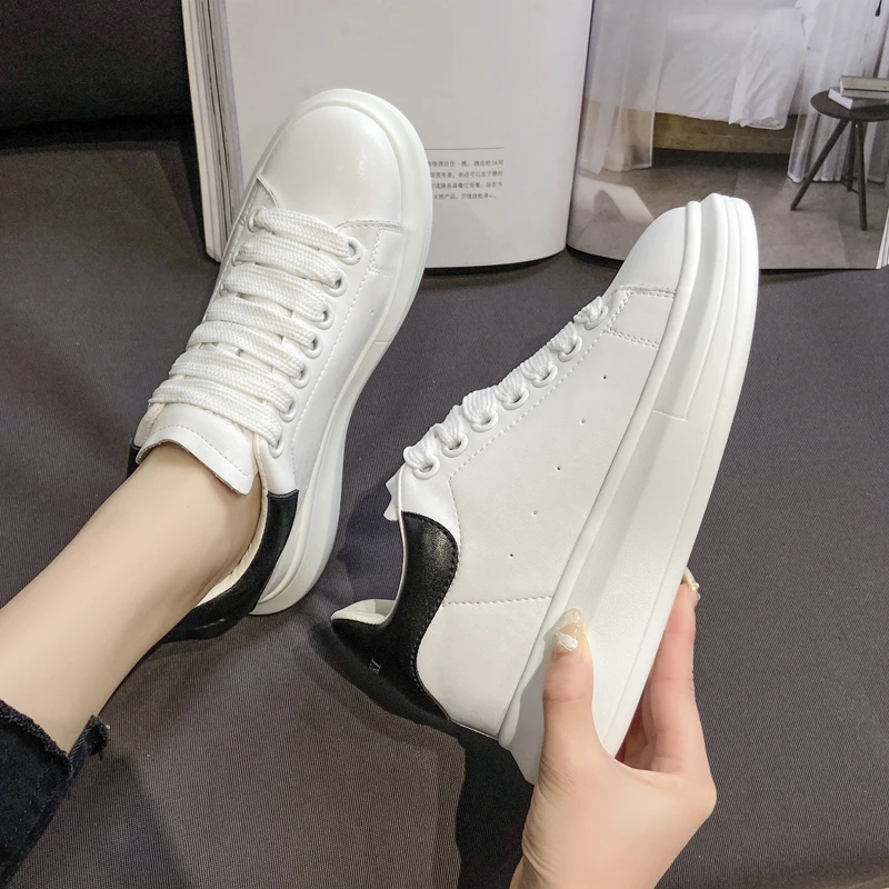 小白鞋女内增高真皮2025新款秋运动板鞋坡跟小码大白鞋313233厚底