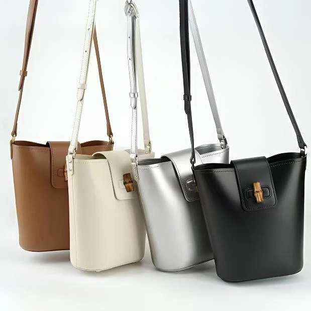 气质白色时尚百搭简约黑白优雅单肩轻奢小众女士包包休闲潮流