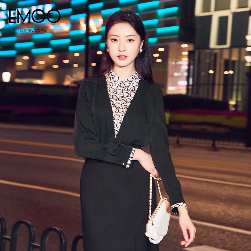 EMOO/杨门轻奢黑色拼接小衫显瘦气质长袖时尚法式收腰E31T033266