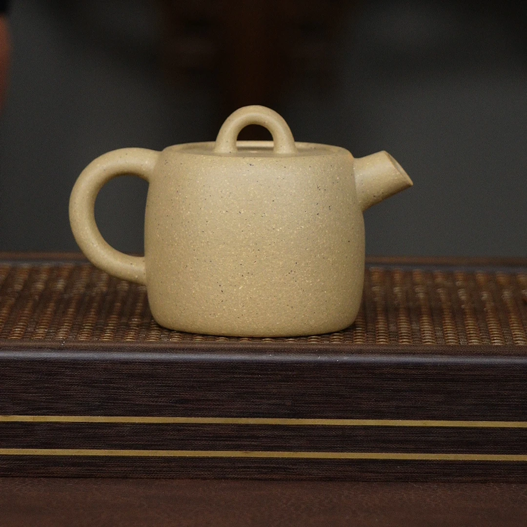 宜兴紫砂原矿四号井本山绿泥半手工巨轮壶