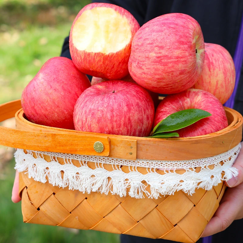 山东红富士苹果4.5斤 当季新鲜水果脆香甜多汁不打蜡带皮吃