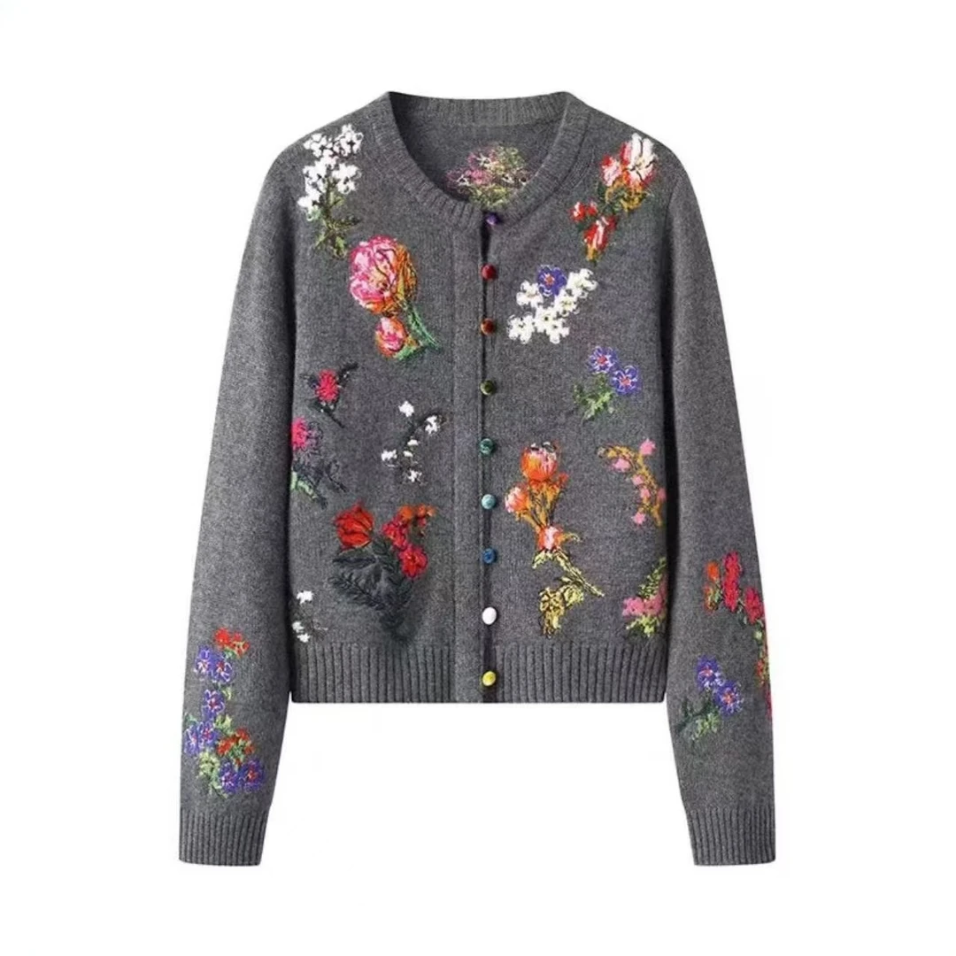 2024秋冬商场同款繁花刺绣绽放丝绒彩虹扣圆领刺绣100羊毛开衫