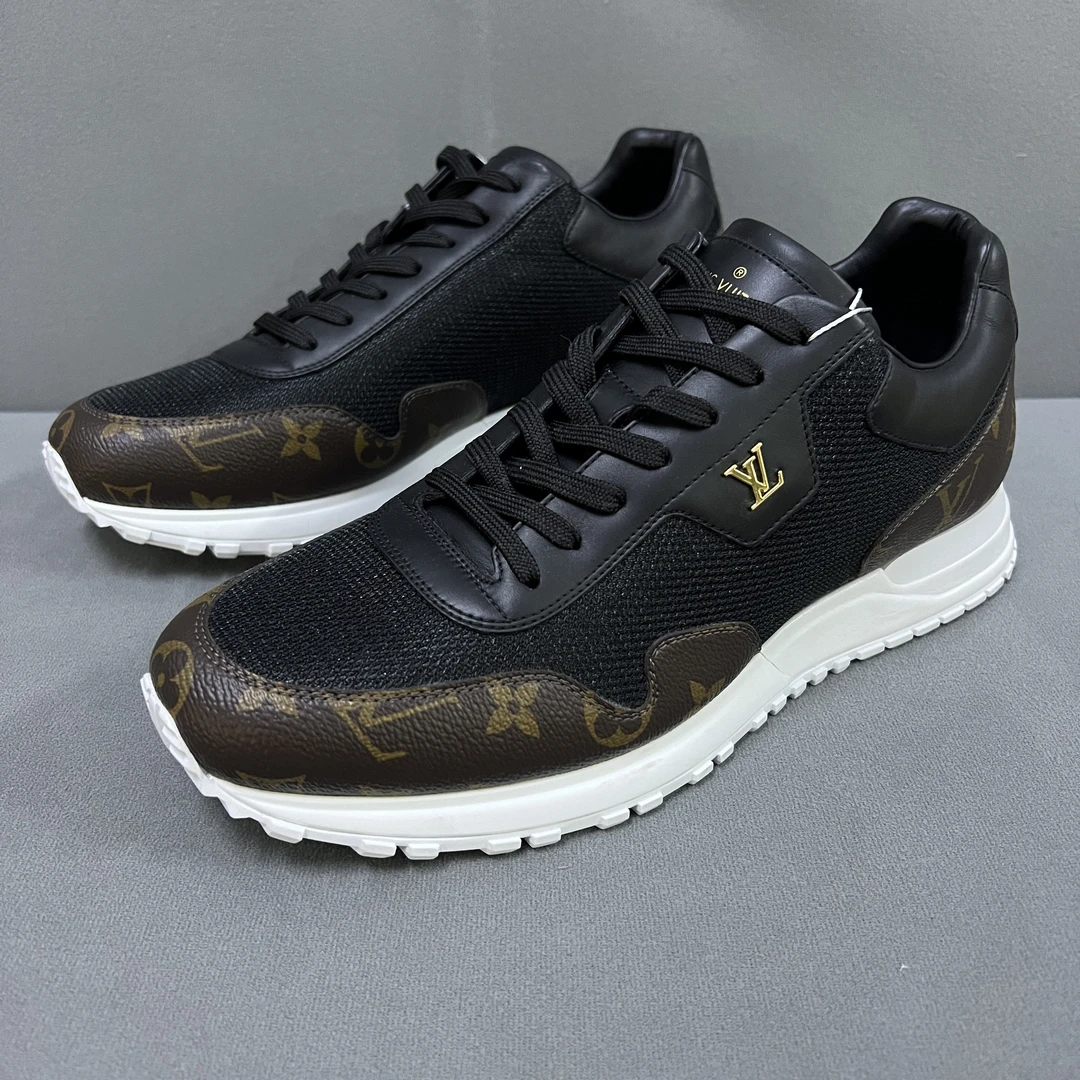 全新未使用 LouisVuitton/路易威登 黑棕老花runaway运动鞋/潮鞋/