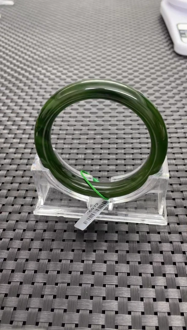 【闪购商品】和田玉手镯未镶嵌手镯一条59+（多样性发一件）Z0572