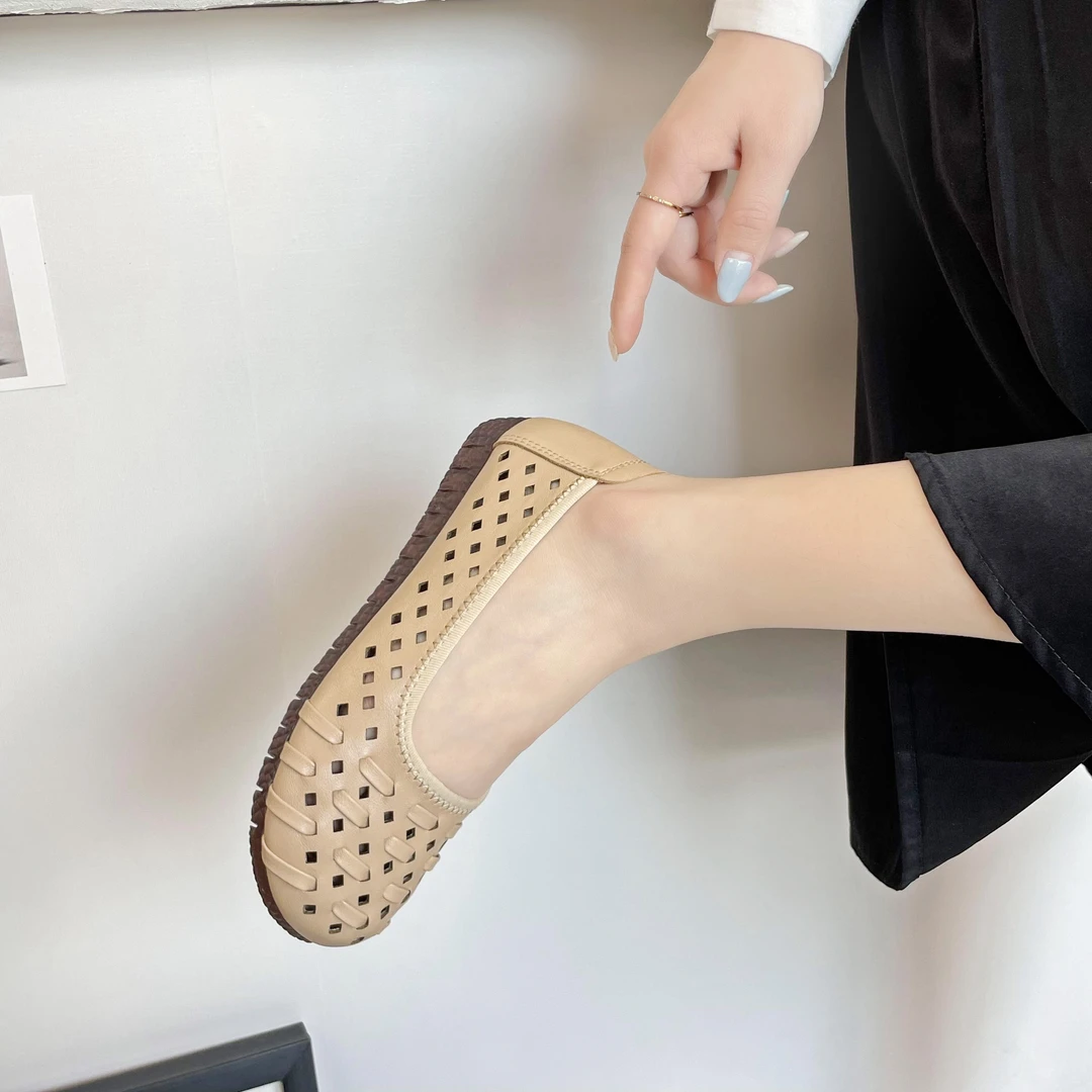 夏季浅口新款超软镂空百搭凉鞋复古软皮女鞋简约透气一脚蹬妈妈鞋