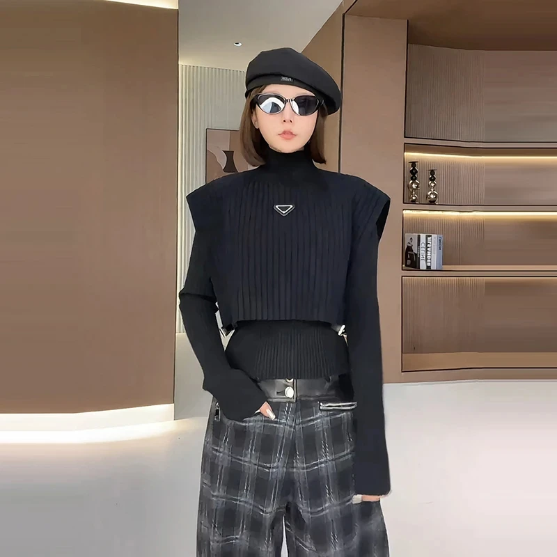 秋冬新款高级感时尚套装女设计感披肩毛衣长袖打底衫黑色两件套潮