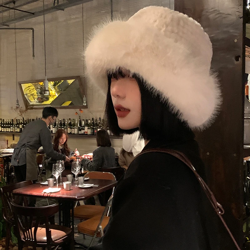 白色毛绒渔夫帽女冬季韩版显脸小加厚保暖帽日系大头围防寒帽子潮