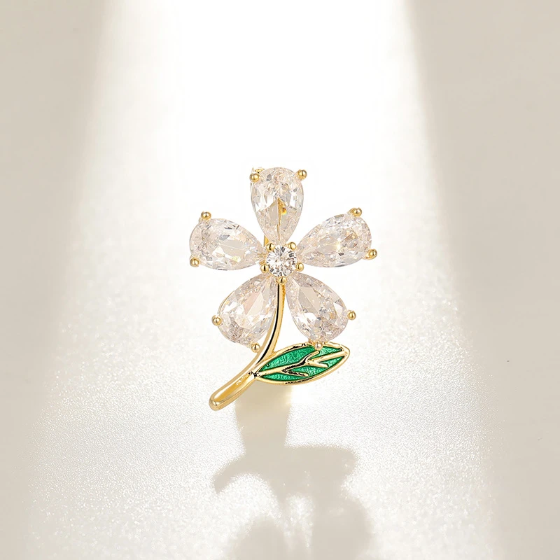 匠趣 合金胸针 清新五叶花朵锆石胸针衣服领口固定防走光领针胸花