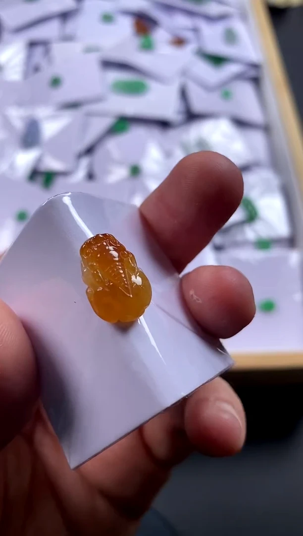 【闪购商品】定制翡翠未镶嵌貔貅