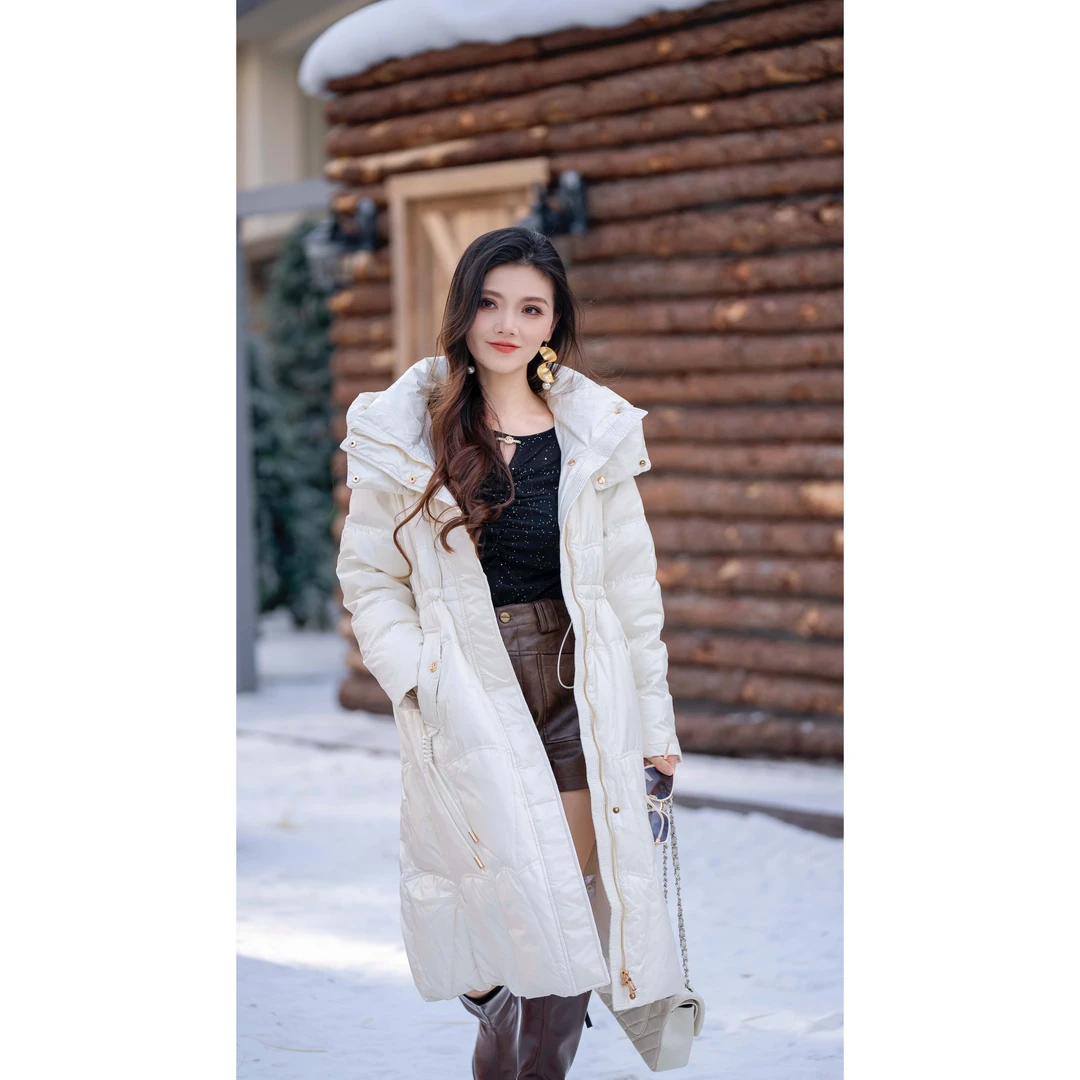 【千屿Sheila】冬季连帽女士百搭长款保暖羽绒服234-YRF/0117-989