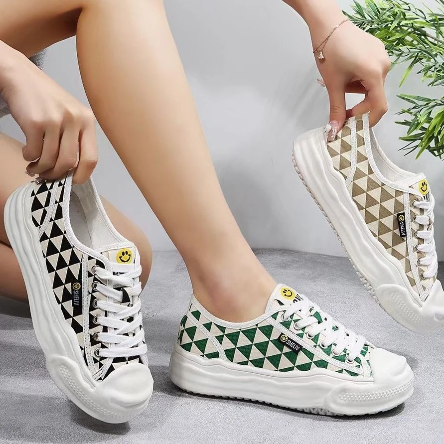 【甩】夏季新品百搭单鞋休闲帆布鞋时尚板鞋【009】