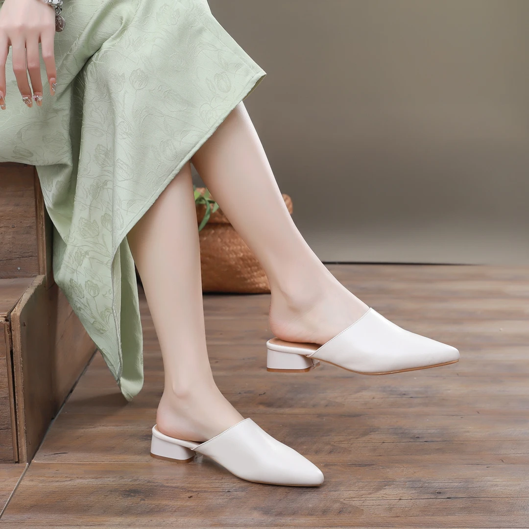 2024年法式气质时尚低跟尖头凉拖鞋女夏季外穿软皮半托单鞋穆勒鞋