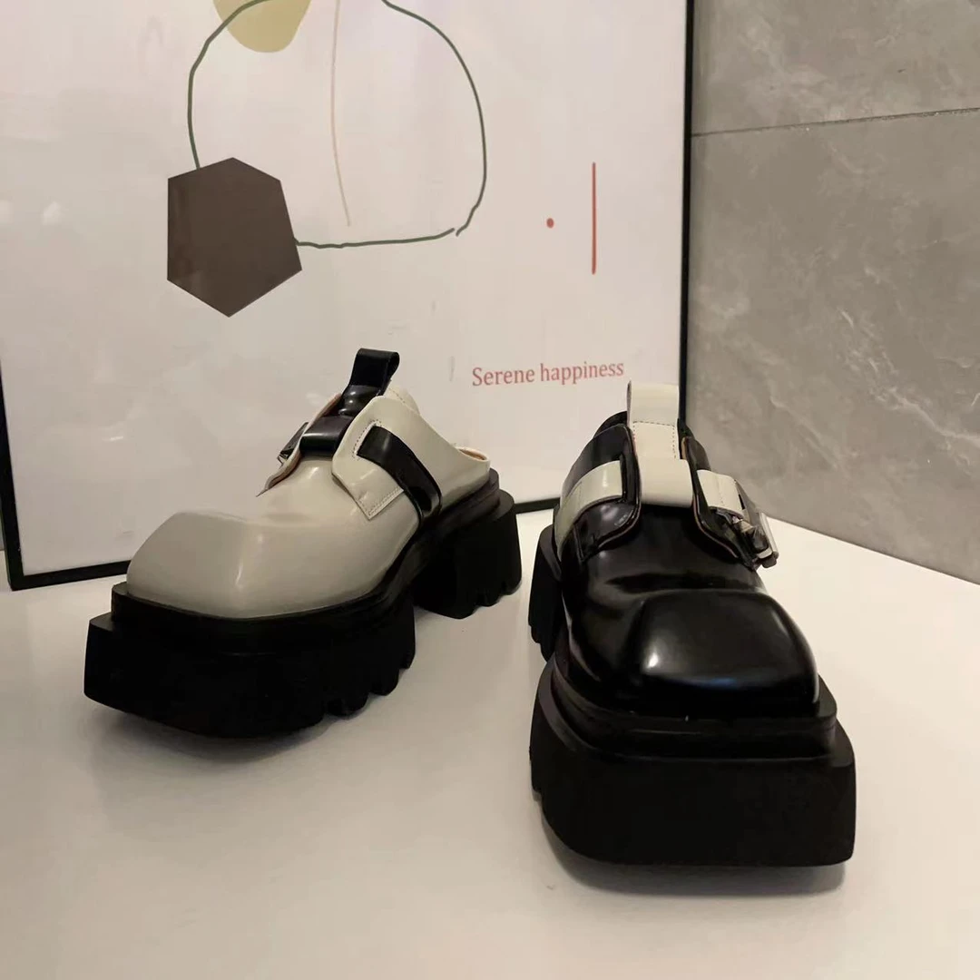 缇麦茵-<6.5cm>T24002方头帅气复古拼色厚底英伦风个性包头拖鞋