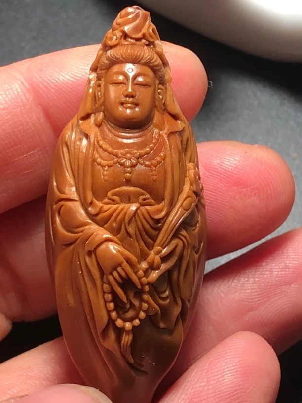核雕立雕观音，2.0+×5.2做工细，观音慈眉善目。