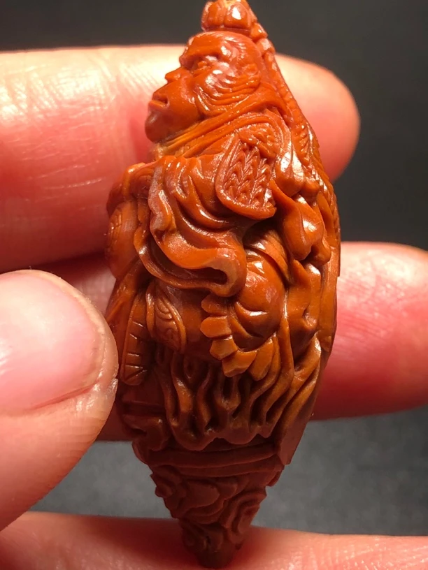 橄榄核单籽，齐天大圣，斗战胜佛，选用2.2×5.0梅林老核雕刻