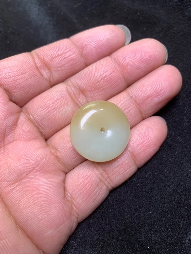 新疆和田玉且末糖高青白玉暖色平安扣