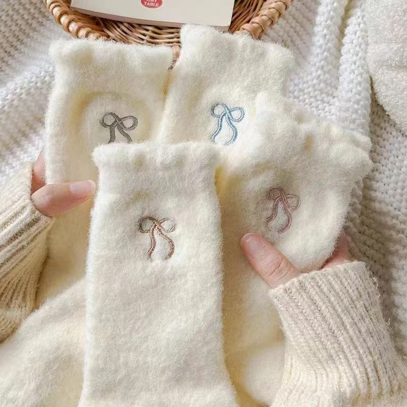 2024秋冬季新款百搭高颜值加厚蝴蝶结毛绒绒保暖袜子糯叽叽好温柔
