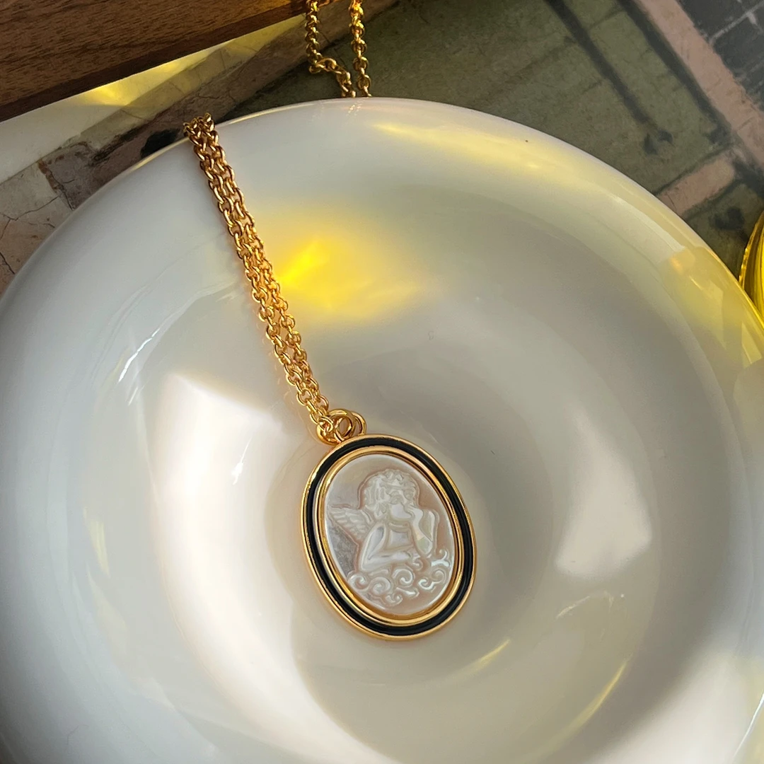 愿岛 铜合金项链 法式复古时尚小众手工雕刻椭圆小天使项链XL720