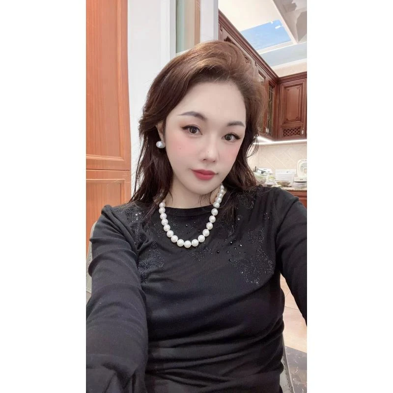 小版【蝴蝶钻】短袖t恤女打底半袖上衣休闲夏季2024款重工爆款