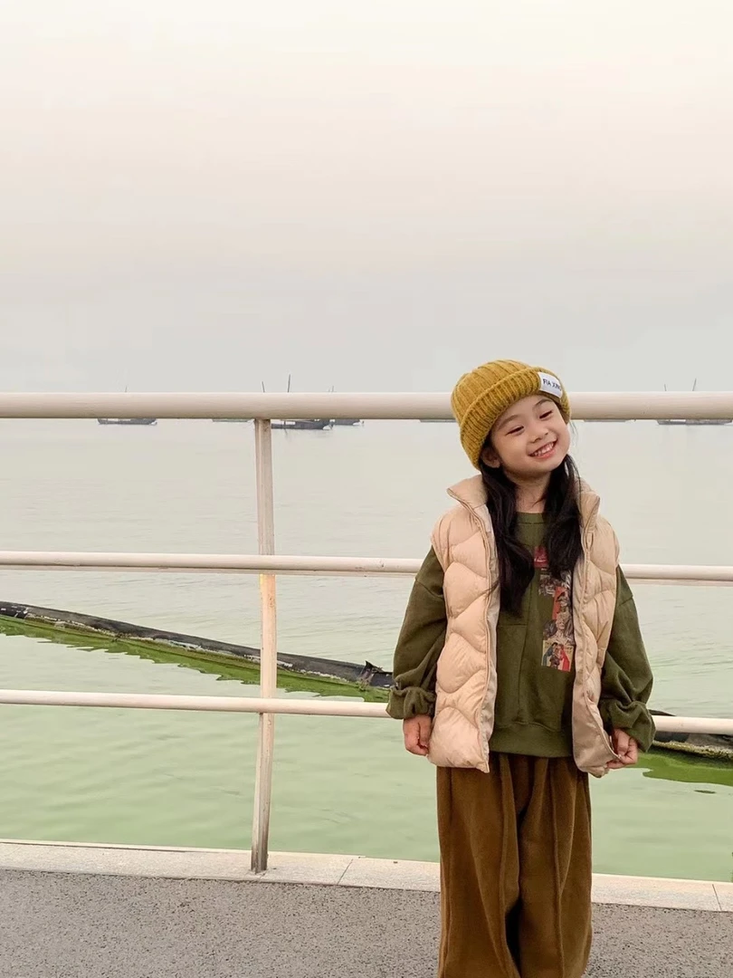 泡妈童装  冬季儿童休闲女童男童时尚羽绒马甲23010