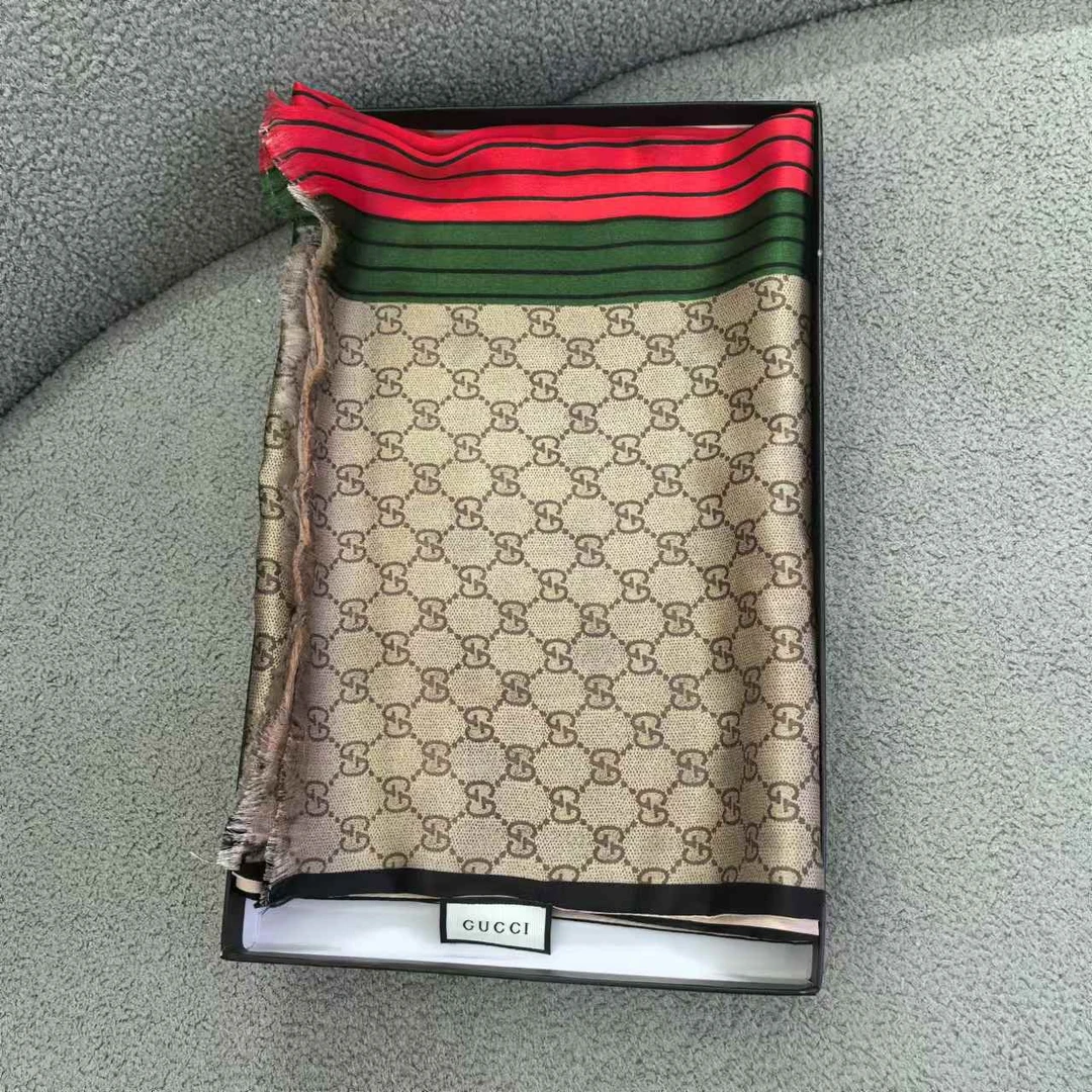 99新 GUCCI/古驰 古驰/195*64cm/丝巾棕色 10504094