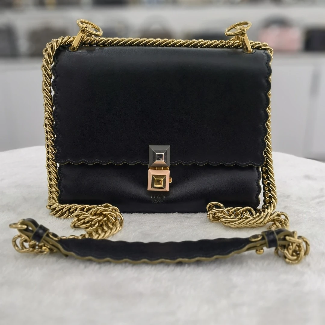 95新 FENDI/芬迪 芬迪云朵边黑色 单肩包